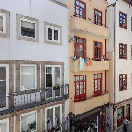 D&s - Falling Leaves Apartment *