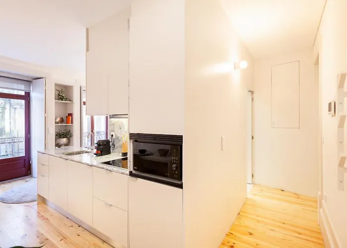 Apartment D&s - Falling Leaves *