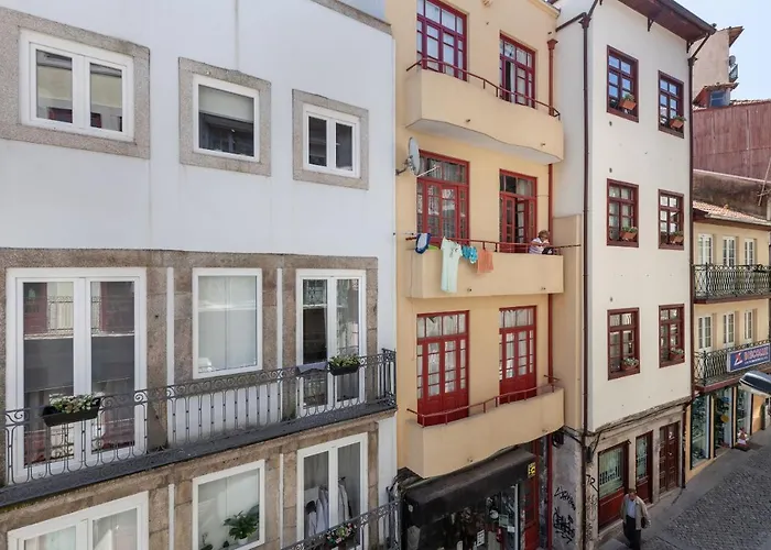 D&s - Falling Leaves Apartment *