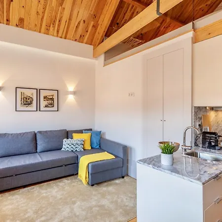 D&s - Falling Leaves 公寓 *