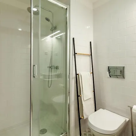 D&s - Falling Leaves