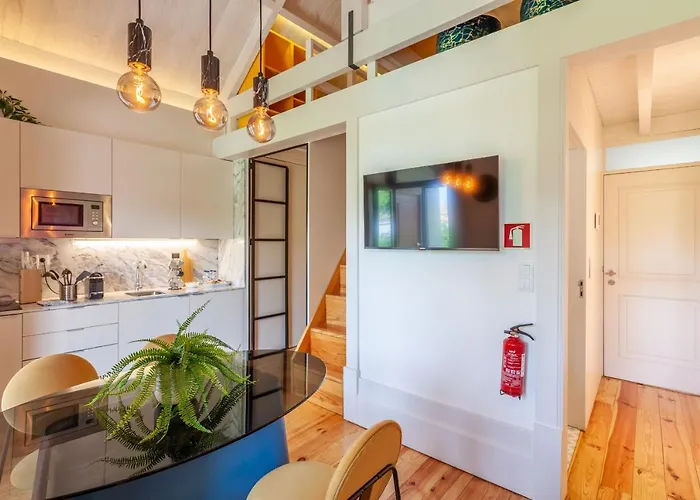 D&s - Falling Leaves Διαμέρισμα