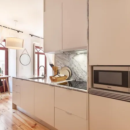 D&s - Falling Leaves