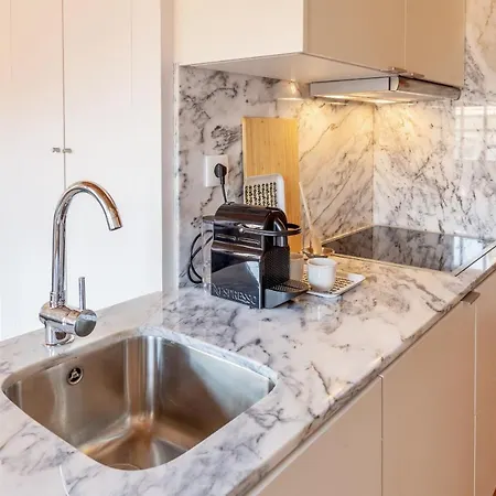 D&s - Falling Leaves Daire Porto